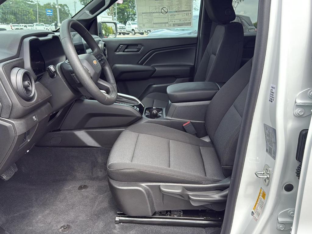 new 2025 Chevrolet Colorado car, priced at $38,505