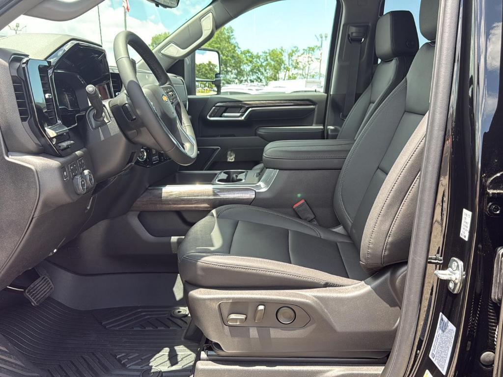 new 2025 Chevrolet Silverado 2500 car, priced at $82,070