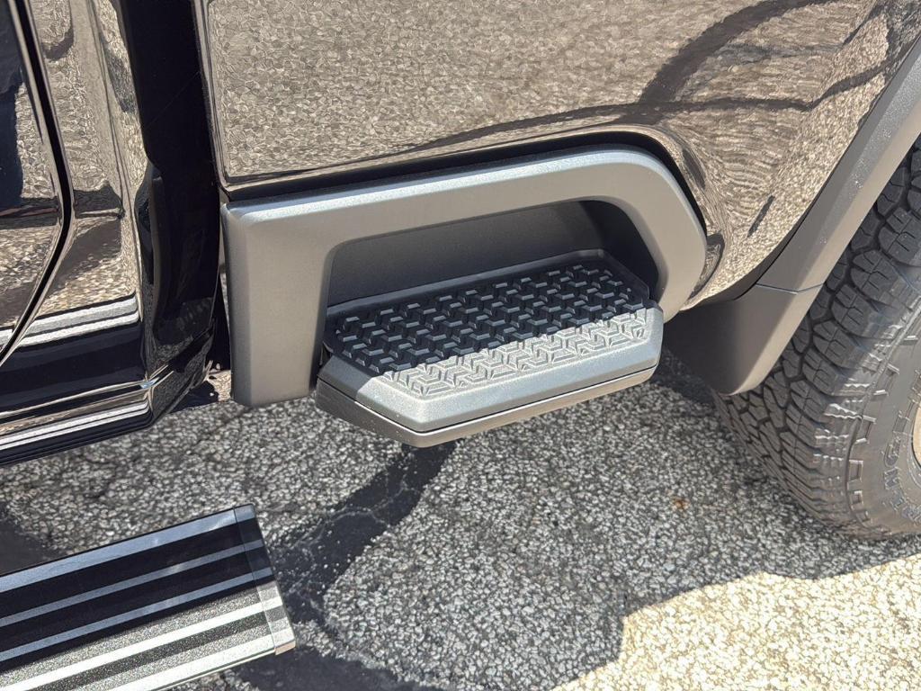 new 2025 Chevrolet Silverado 2500 car, priced at $82,070