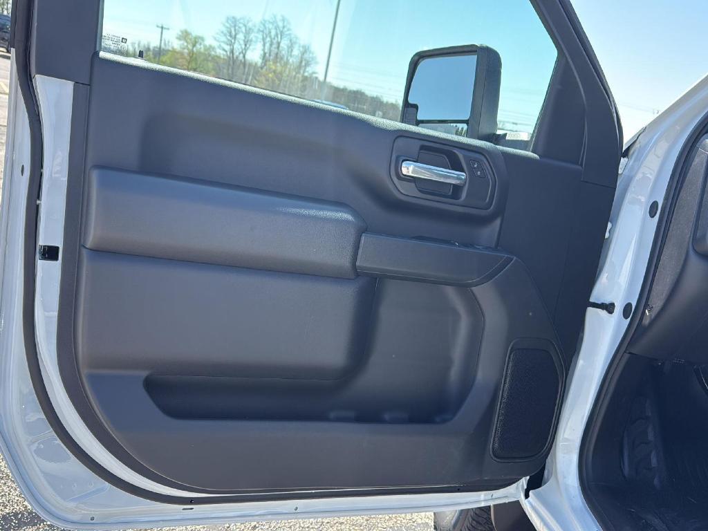new 2025 Chevrolet Silverado 3500 car, priced at $51,690