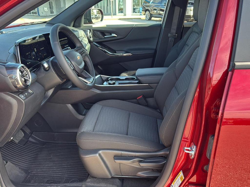 new 2026 Chevrolet Equinox car, priced at $32,260