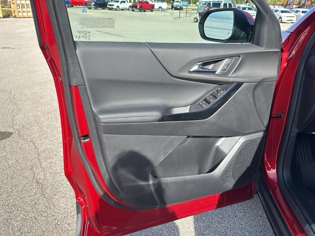 new 2026 Chevrolet Equinox car, priced at $32,260