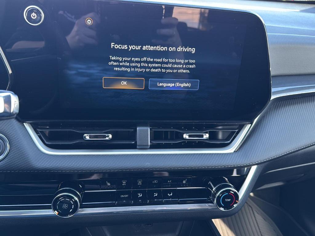 new 2026 Chevrolet Equinox car, priced at $32,260