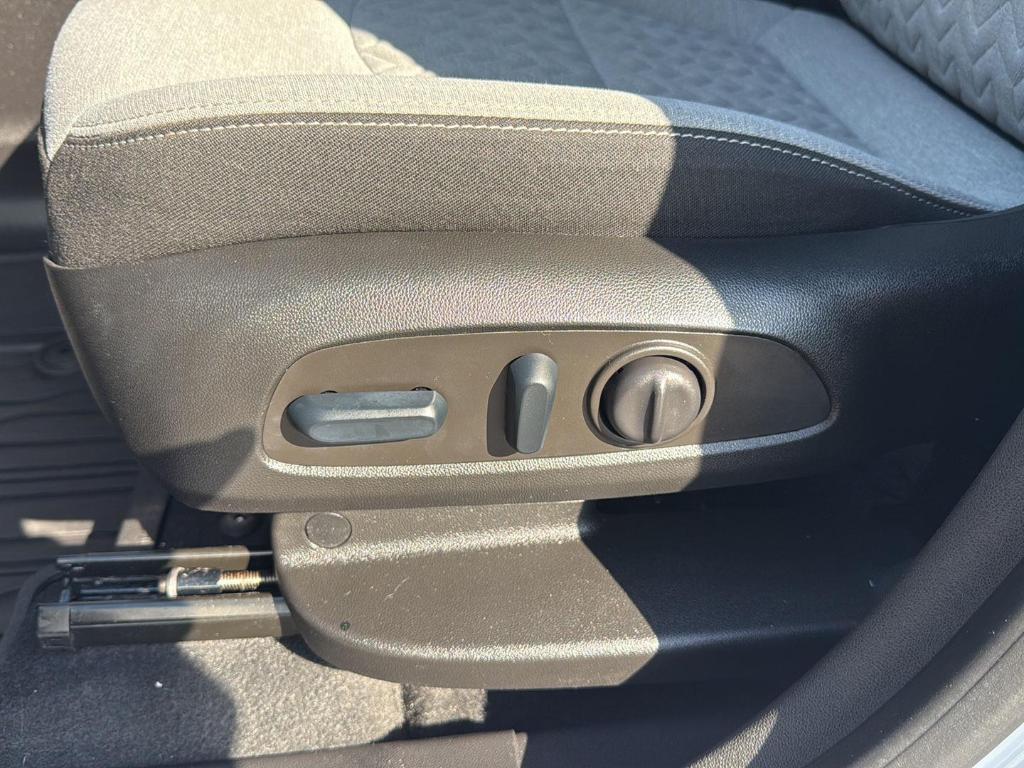 used 2022 Chevrolet Equinox car, priced at $21,995