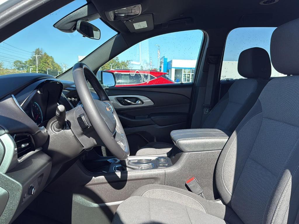 used 2022 Chevrolet Traverse car, priced at $27,745