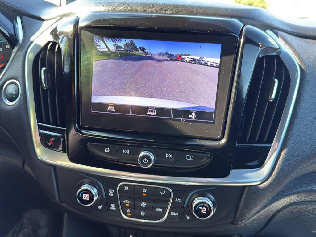 used 2022 Chevrolet Traverse car, priced at $27,745