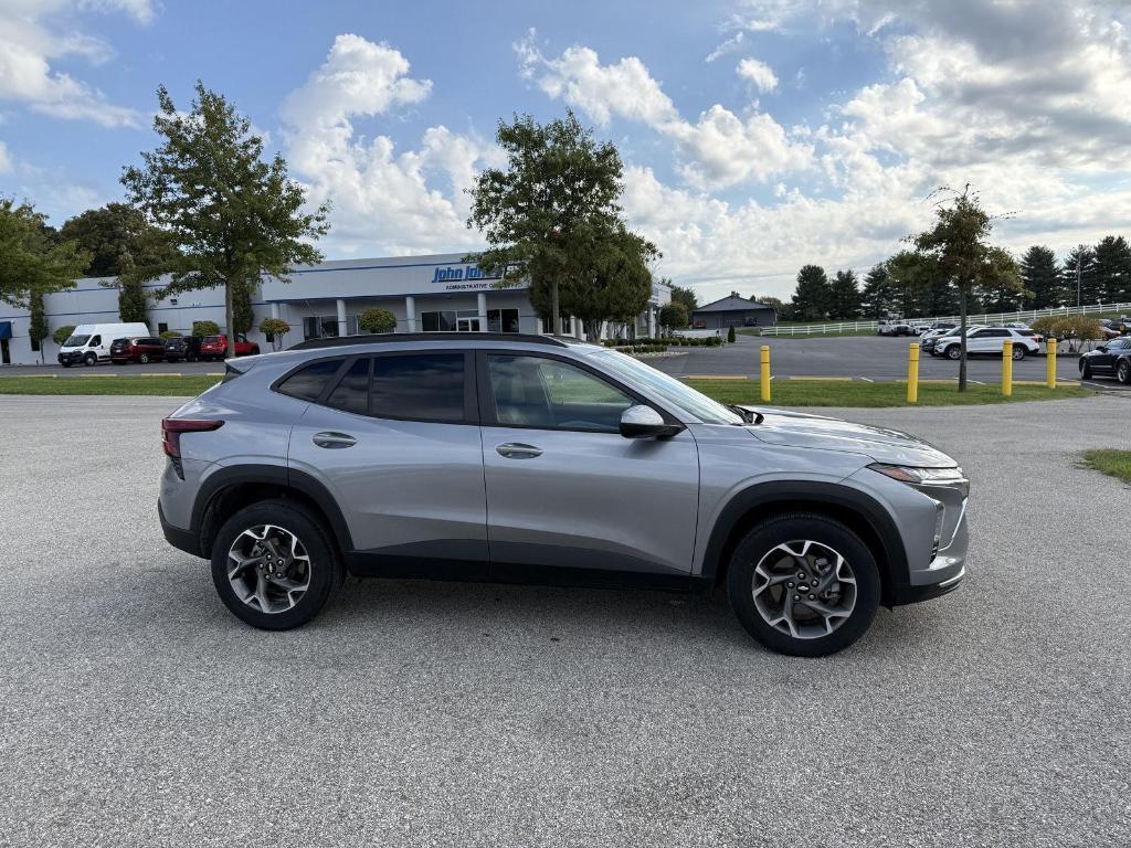used 2024 Chevrolet Trax car, priced at $22,395