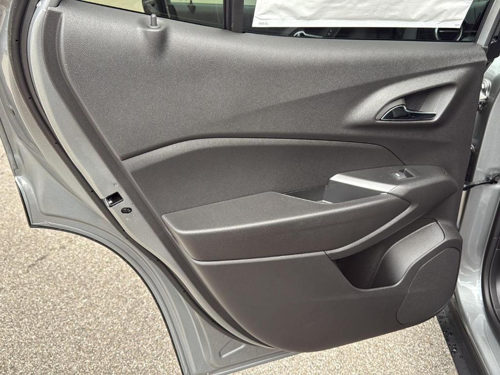 new 2025 Chevrolet Trax car, priced at $27,485