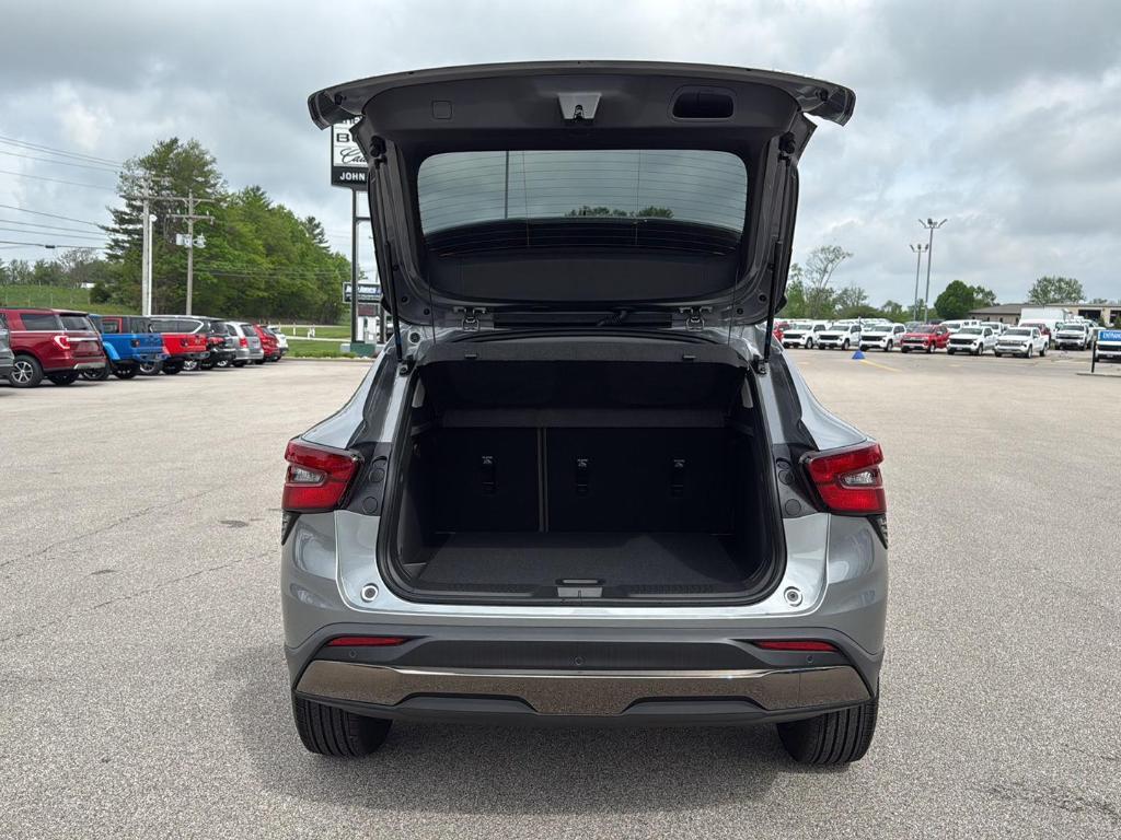 new 2025 Chevrolet Trax car, priced at $27,485