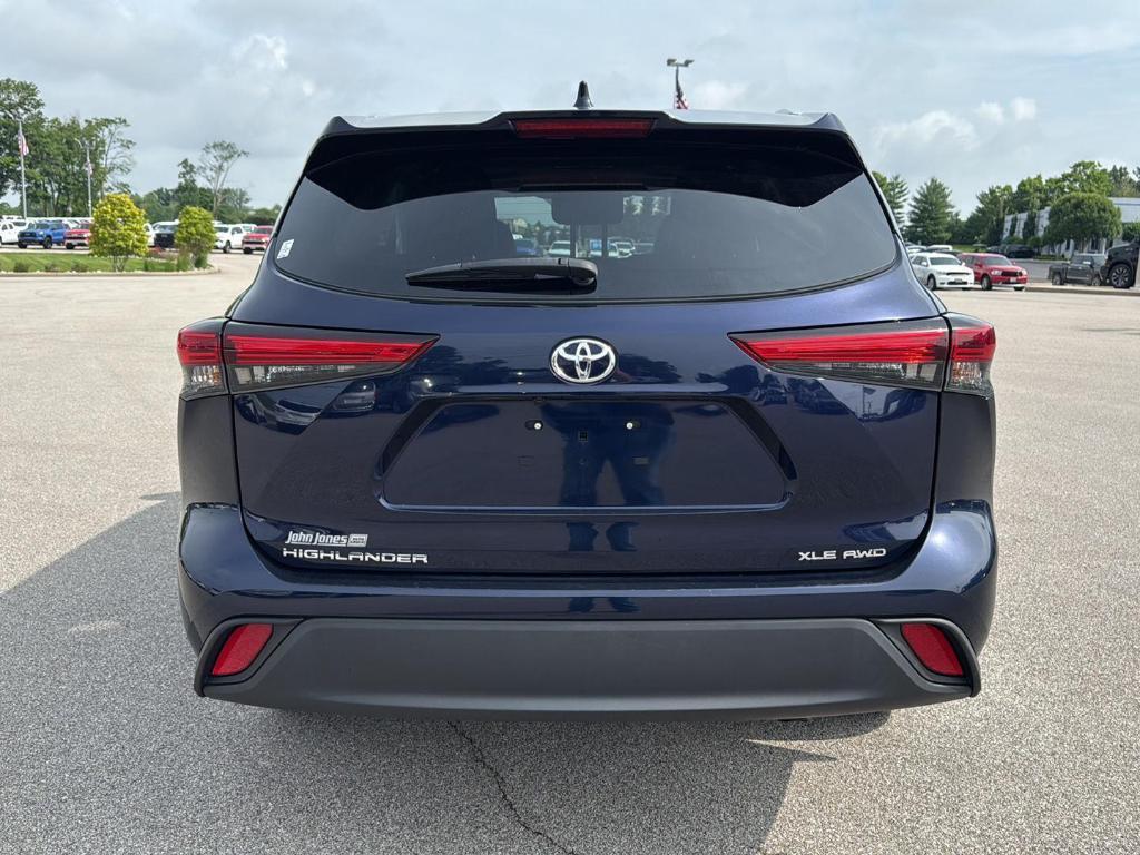 used 2023 Toyota Highlander car, priced at $40,500