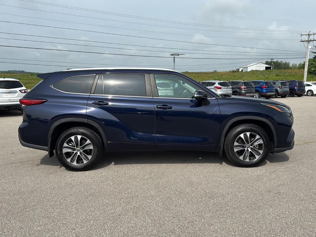 used 2023 Toyota Highlander car, priced at $40,500