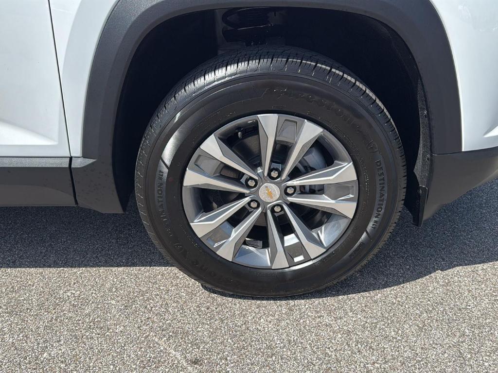 new 2026 Chevrolet Equinox car, priced at $32,380