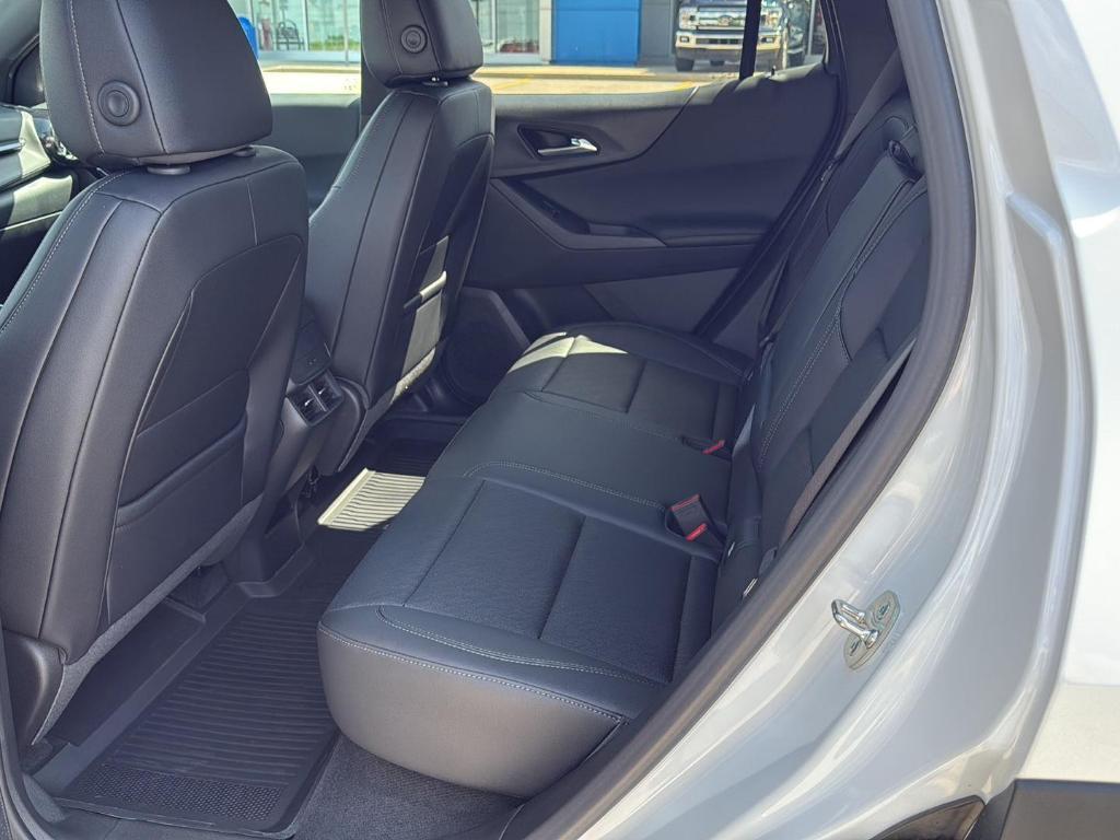 new 2026 Chevrolet Equinox car, priced at $32,380