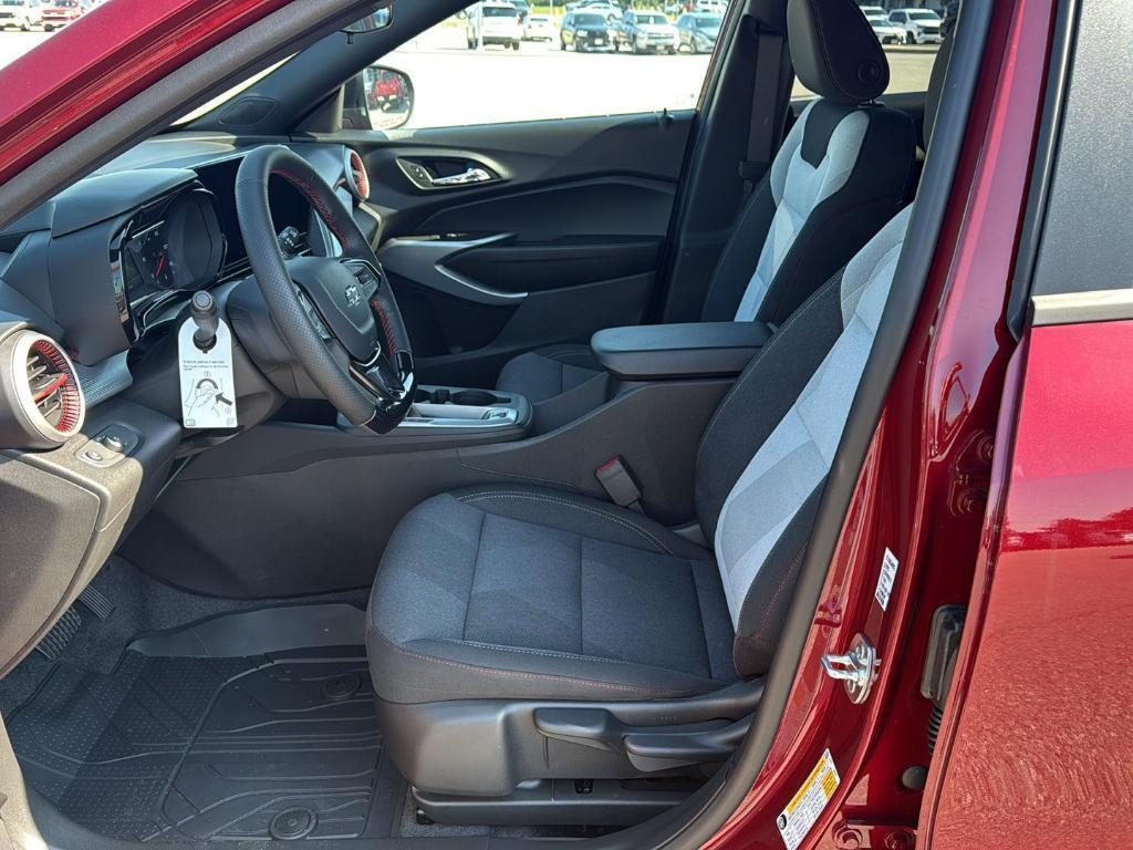 new 2025 Chevrolet Trax car, priced at $24,995