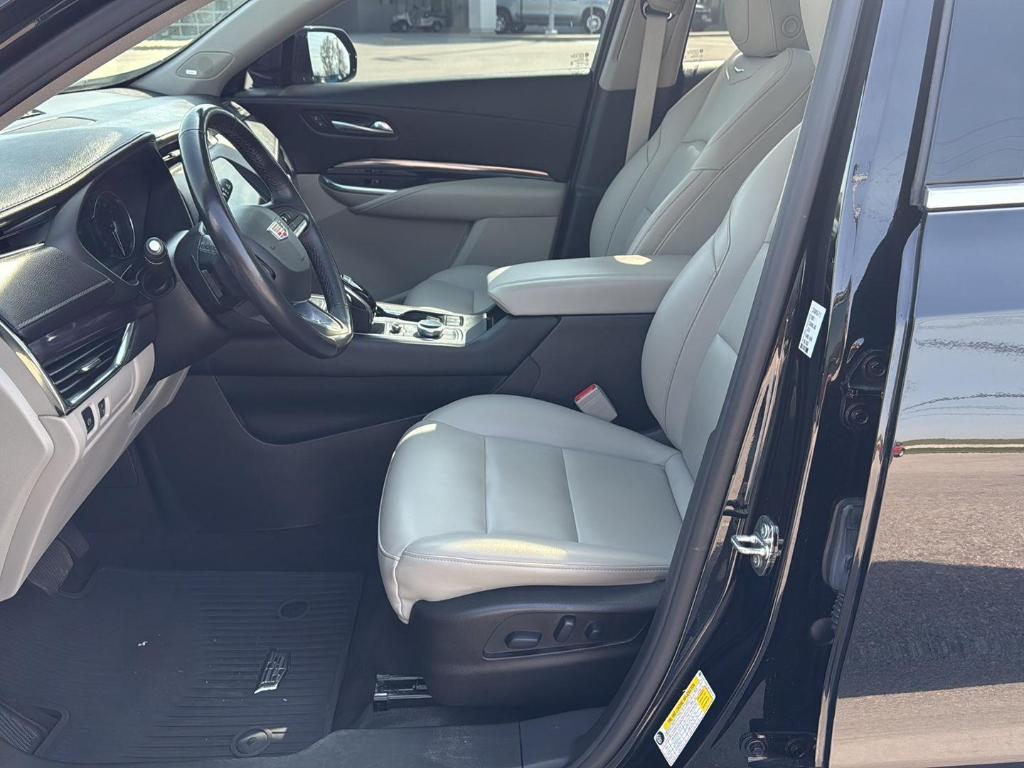 used 2021 Cadillac XT4 car, priced at $26,995
