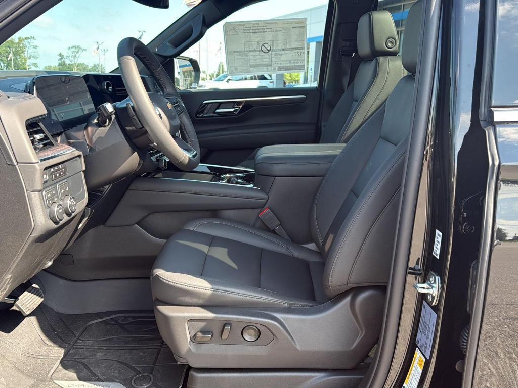 new 2025 Chevrolet Tahoe car, priced at $75,195