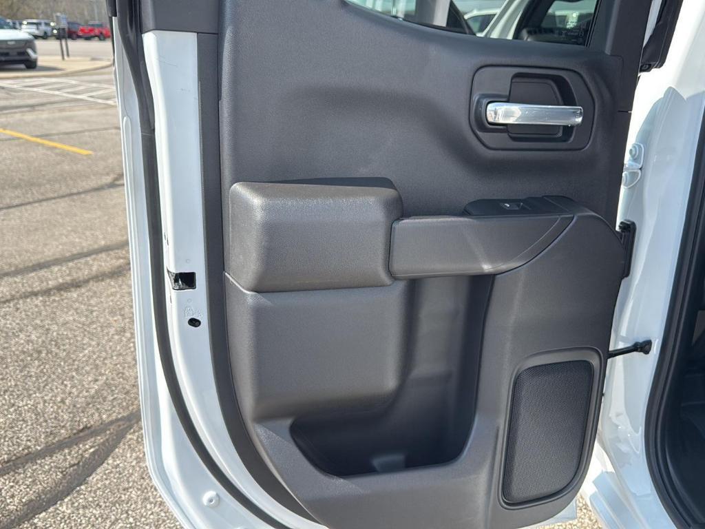 new 2025 Chevrolet Silverado 1500 car, priced at $43,570