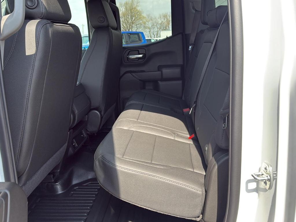 new 2025 Chevrolet Silverado 1500 car, priced at $43,570