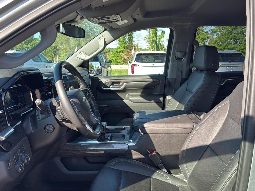 used 2024 Chevrolet Silverado 1500 car, priced at $55,995