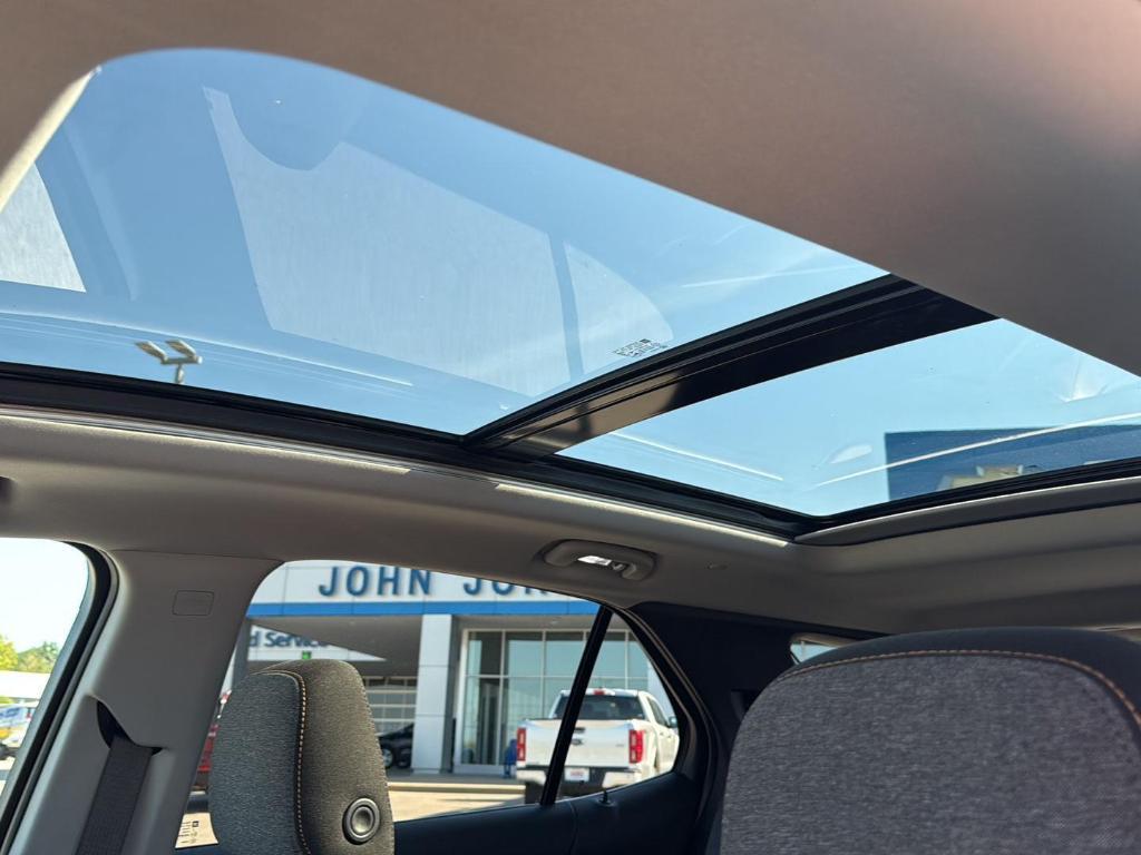 used 2023 Chevrolet Equinox car, priced at $23,495