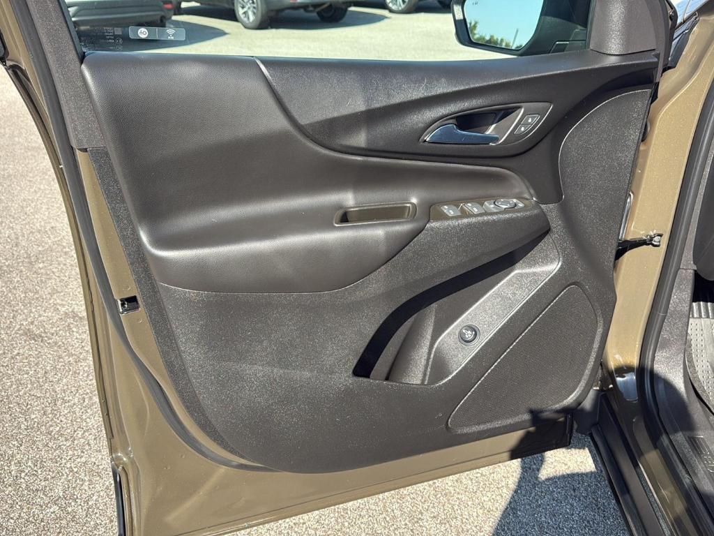 used 2023 Chevrolet Equinox car, priced at $23,495