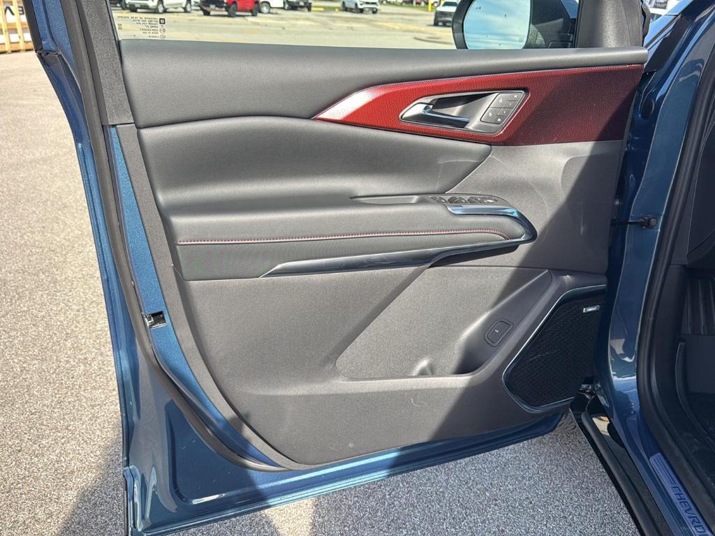 new 2026 Chevrolet Traverse car, priced at $59,935