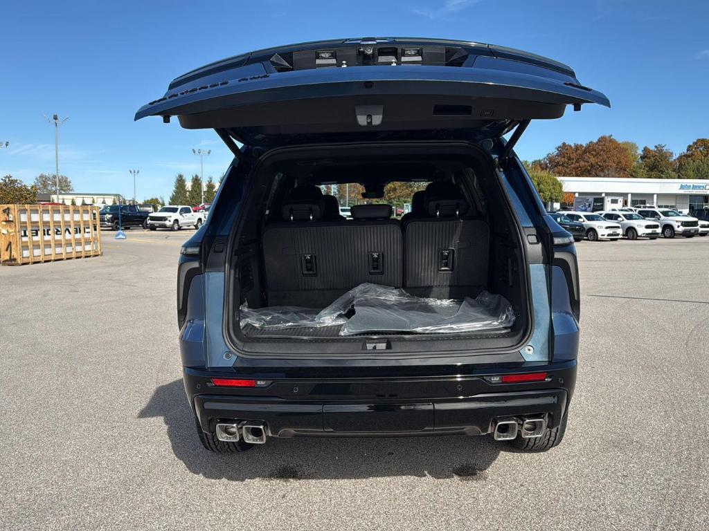 new 2026 Chevrolet Traverse car, priced at $59,935