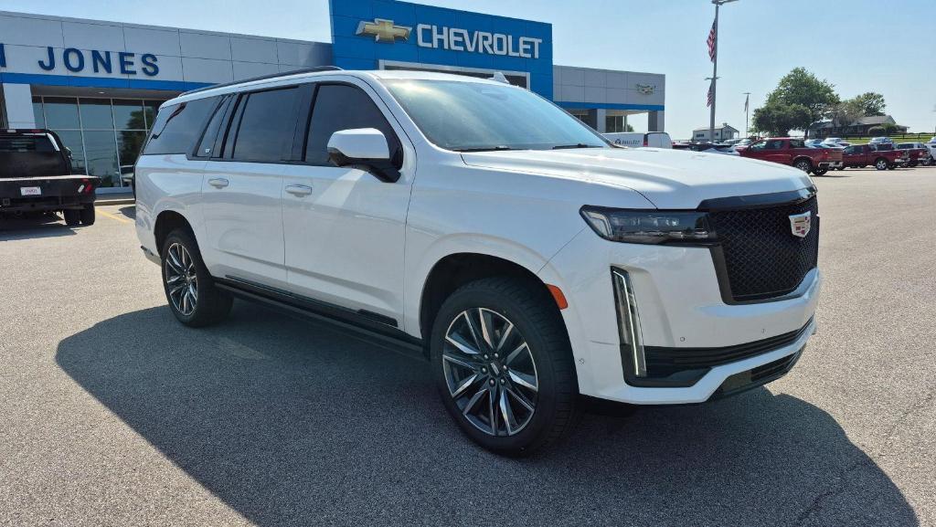 used 2021 Cadillac Escalade ESV car, priced at $67,995