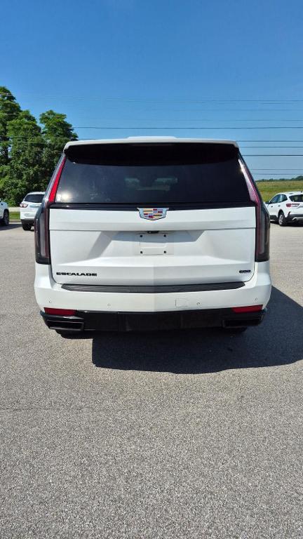 used 2021 Cadillac Escalade ESV car, priced at $67,995