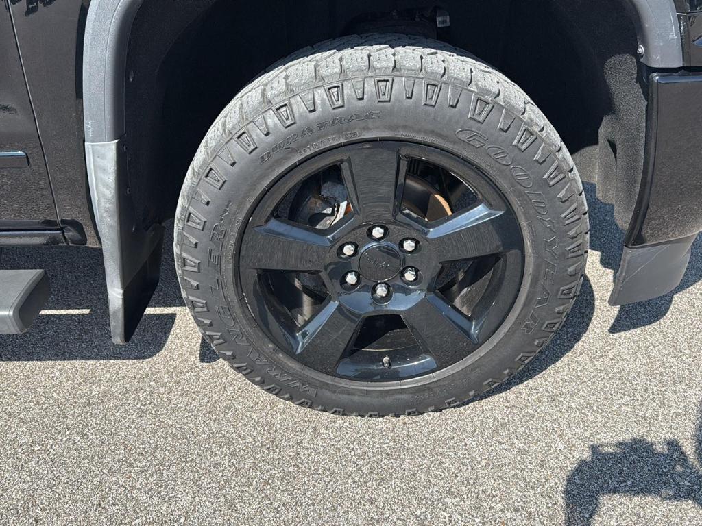 used 2018 GMC Sierra 1500 car, priced at $33,475
