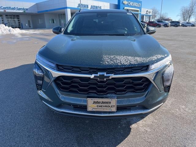 new 2025 Chevrolet Trax car, priced at $25,275
