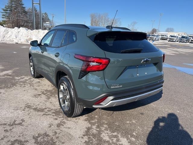 new 2025 Chevrolet Trax car, priced at $25,275
