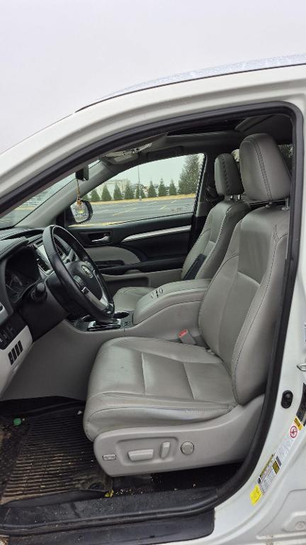 used 2018 Toyota Highlander car, priced at $20,995