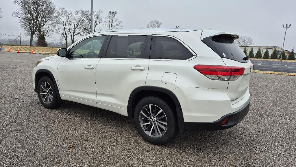 used 2018 Toyota Highlander car, priced at $20,995