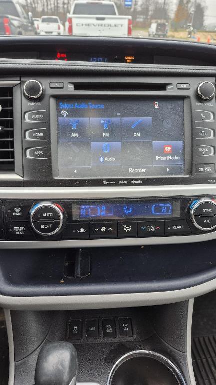 used 2018 Toyota Highlander car, priced at $20,995