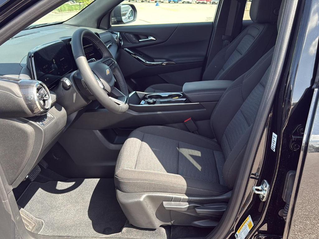 new 2026 Chevrolet Equinox car, priced at $30,035