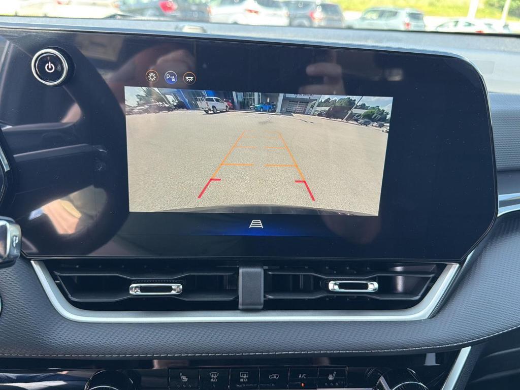new 2026 Chevrolet Equinox car, priced at $30,035