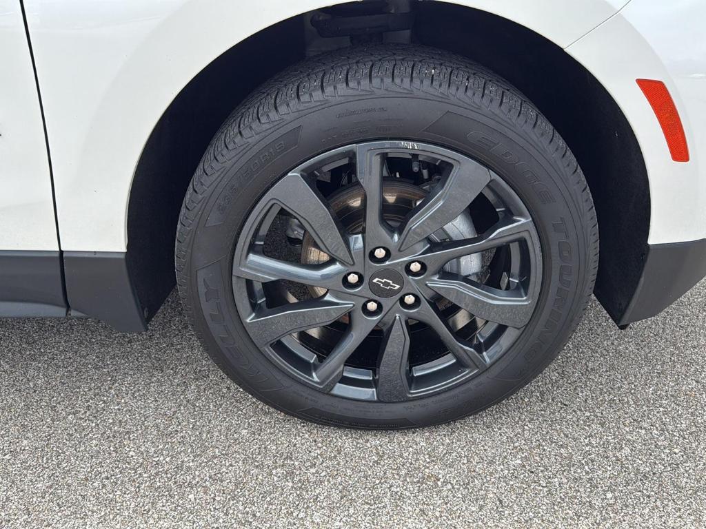 used 2022 Chevrolet Equinox car, priced at $26,395