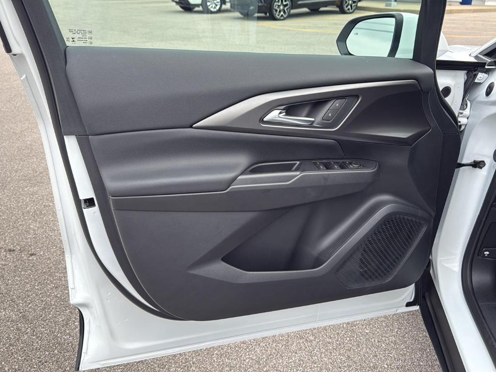 new 2025 Chevrolet Equinox EV car, priced at $34,390