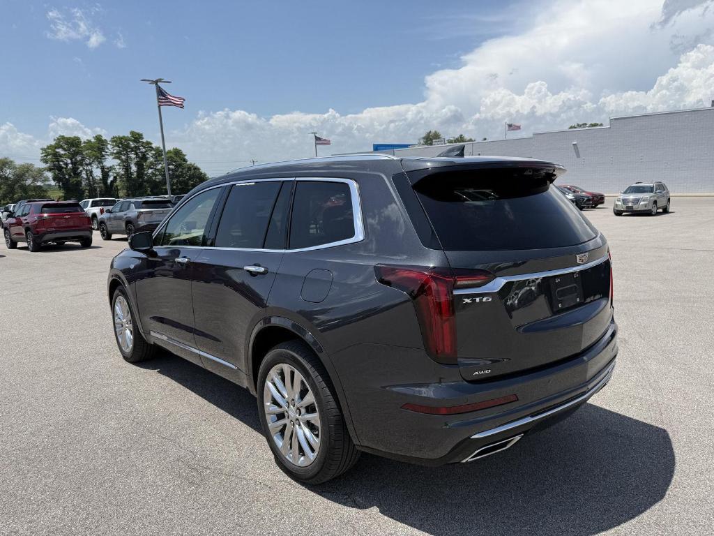 used 2022 Cadillac XT6 car, priced at $37,995
