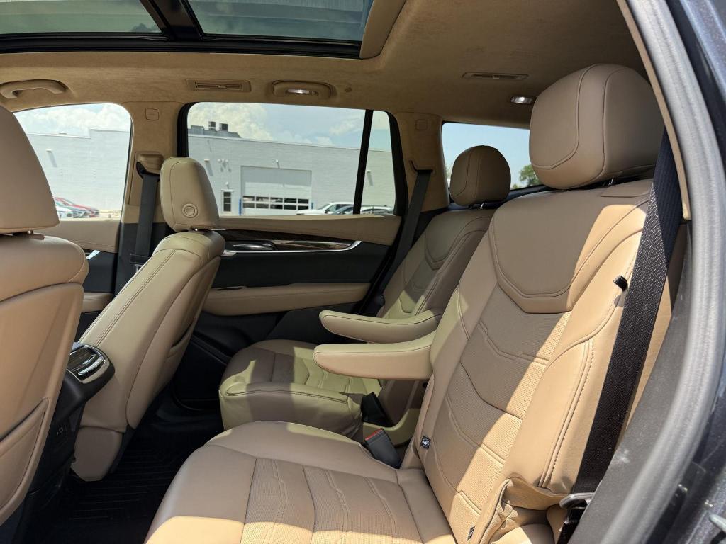 used 2022 Cadillac XT6 car, priced at $37,995