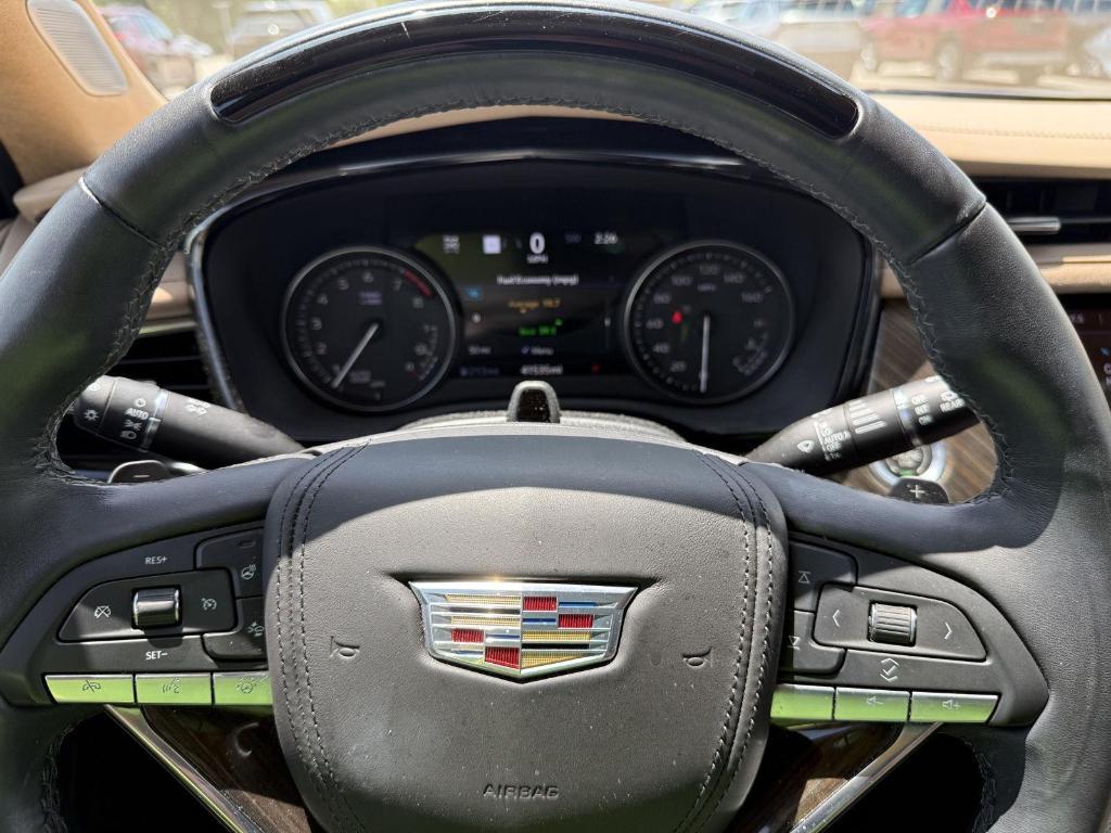 used 2022 Cadillac XT6 car, priced at $37,995