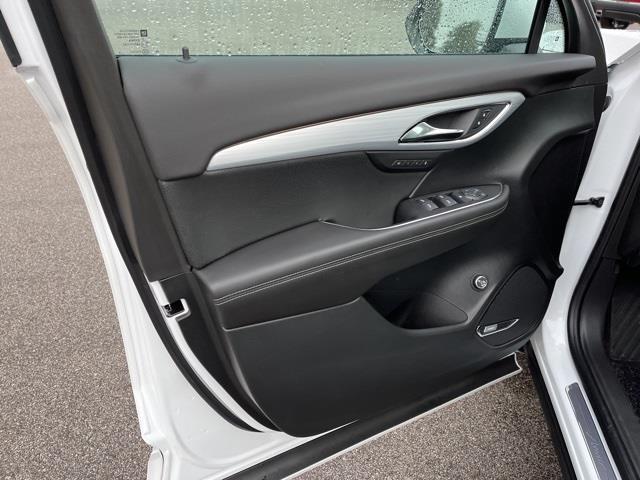 new 2025 Buick Envision car, priced at $44,195