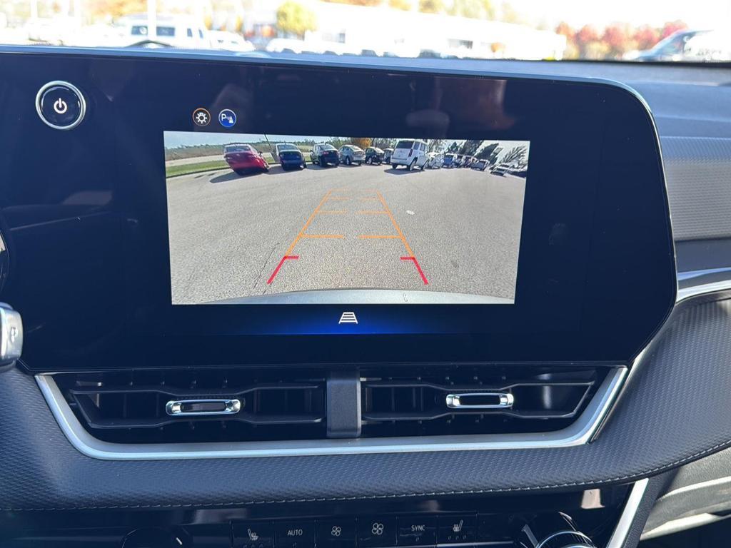 new 2026 Chevrolet Equinox car, priced at $32,910