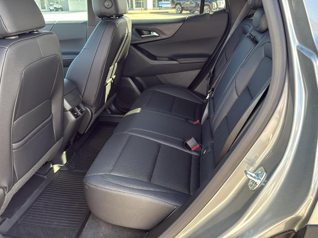 new 2026 Chevrolet Equinox car, priced at $32,910