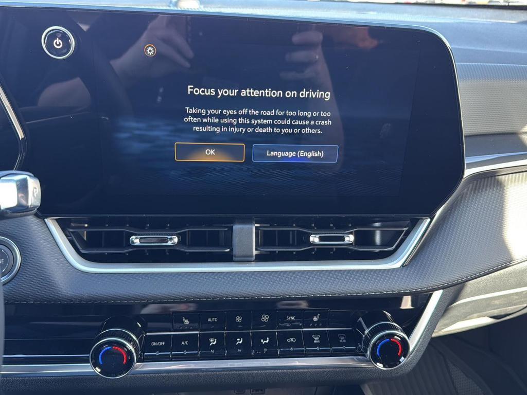 new 2026 Chevrolet Equinox car, priced at $32,910