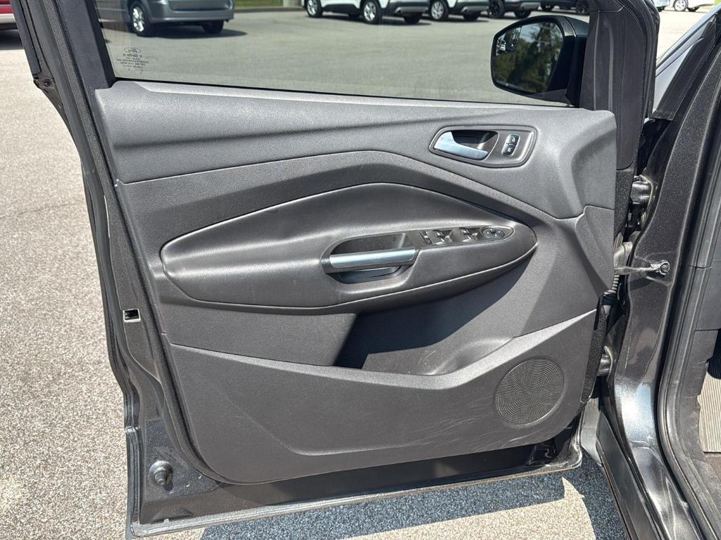 used 2017 Ford Escape car, priced at $11,495
