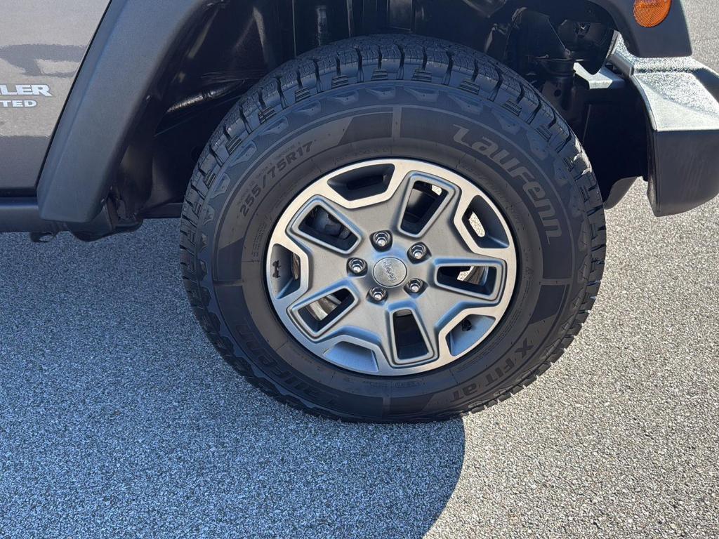 used 2016 Jeep Wrangler Unlimited car, priced at $23,445