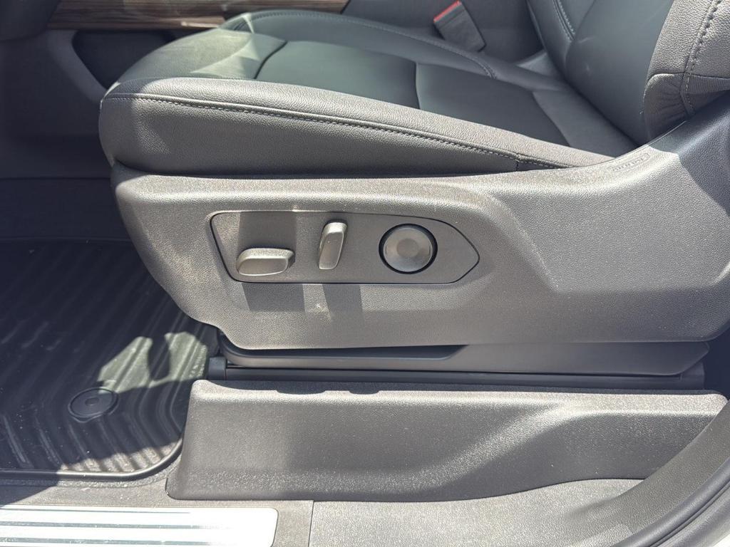new 2025 Chevrolet Silverado 2500 car, priced at $67,395