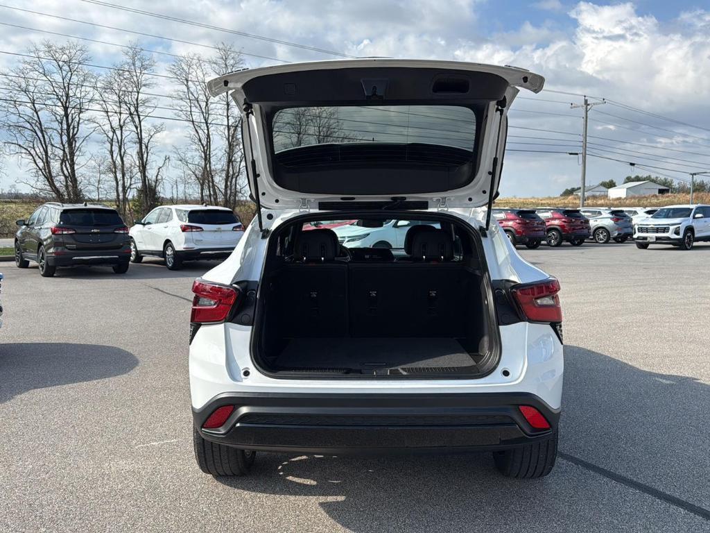 used 2024 Chevrolet Trax car, priced at $20,745